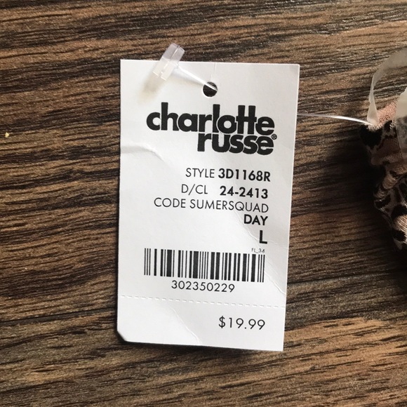 Charlotte Russe Romper - Picture 4 of 5